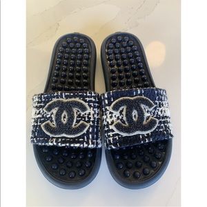 CHANEL Navy and White Tweed Sandals